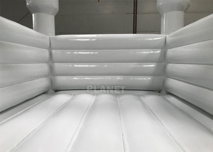 PVC Tarpaulin Inflatable 4 Meters White Wedding Bounce House With Air Blower
