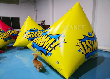 Hot Air Welding UV Resistant Triangle Shape Floating Triathlon Water Race Inflatable Marker Buoy